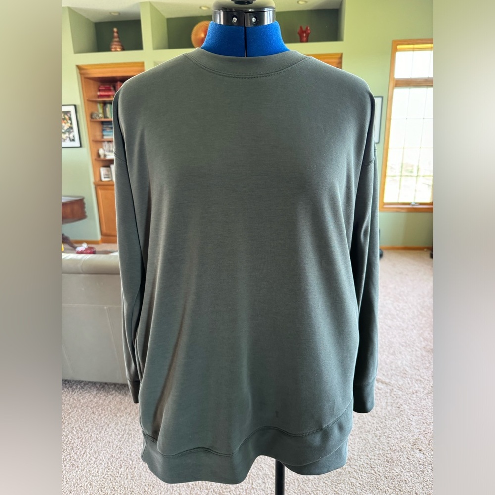 Sage collective athletic top